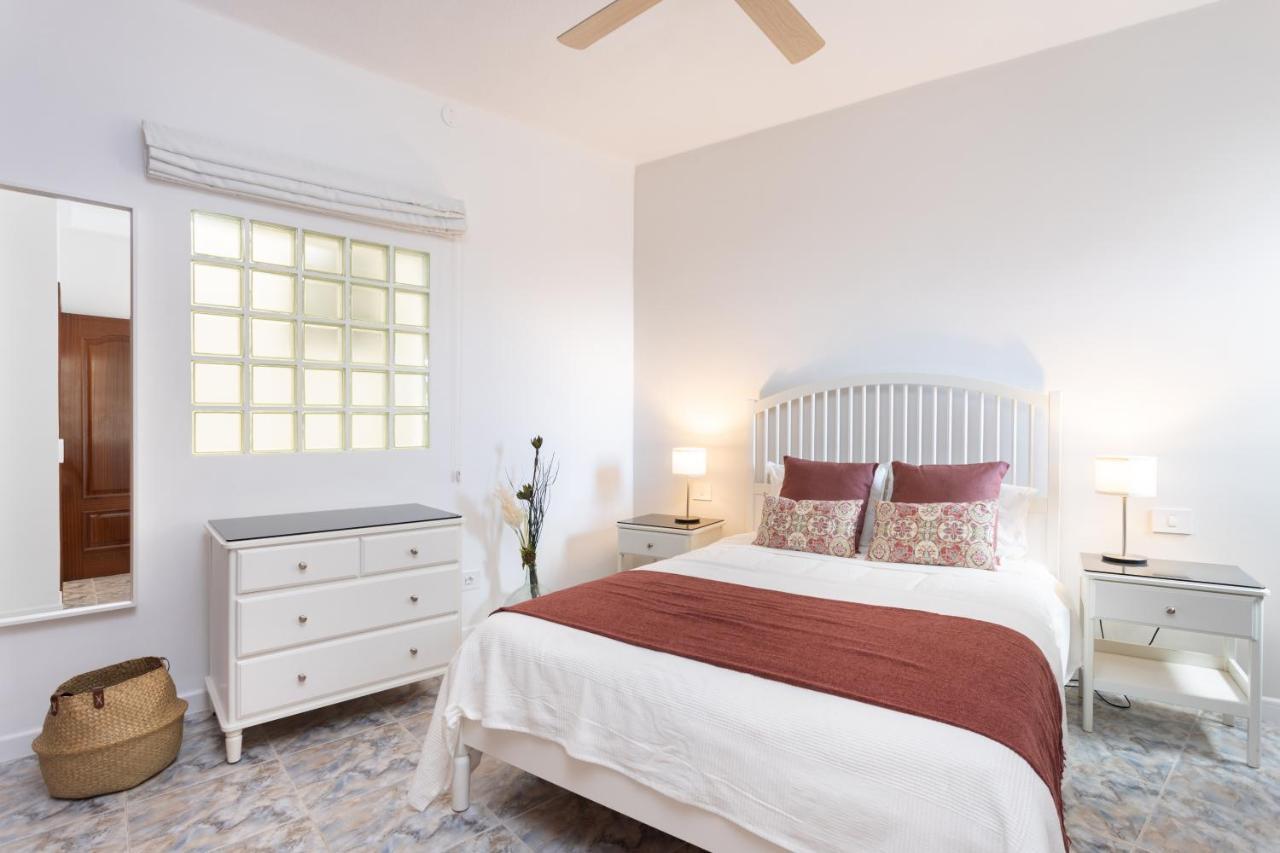 Home2Book Stunning Beachfront House With Sea Views Candelaria Kültér fotó