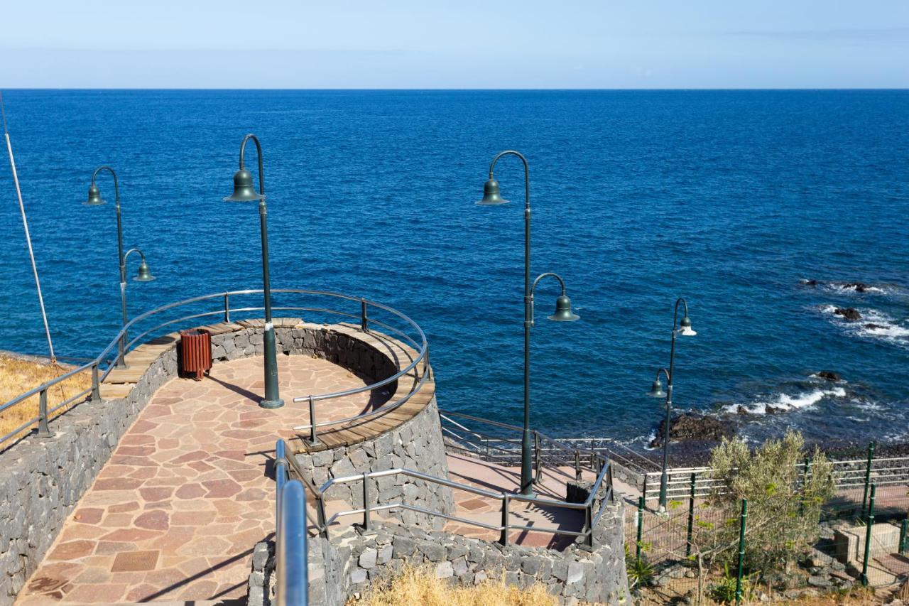 Home2Book Stunning Beachfront House With Sea Views Candelaria Kültér fotó